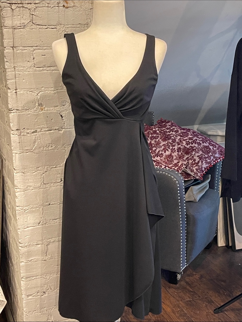 Bisou Bisou Black V-Neck Sleeveless Midi Dress
